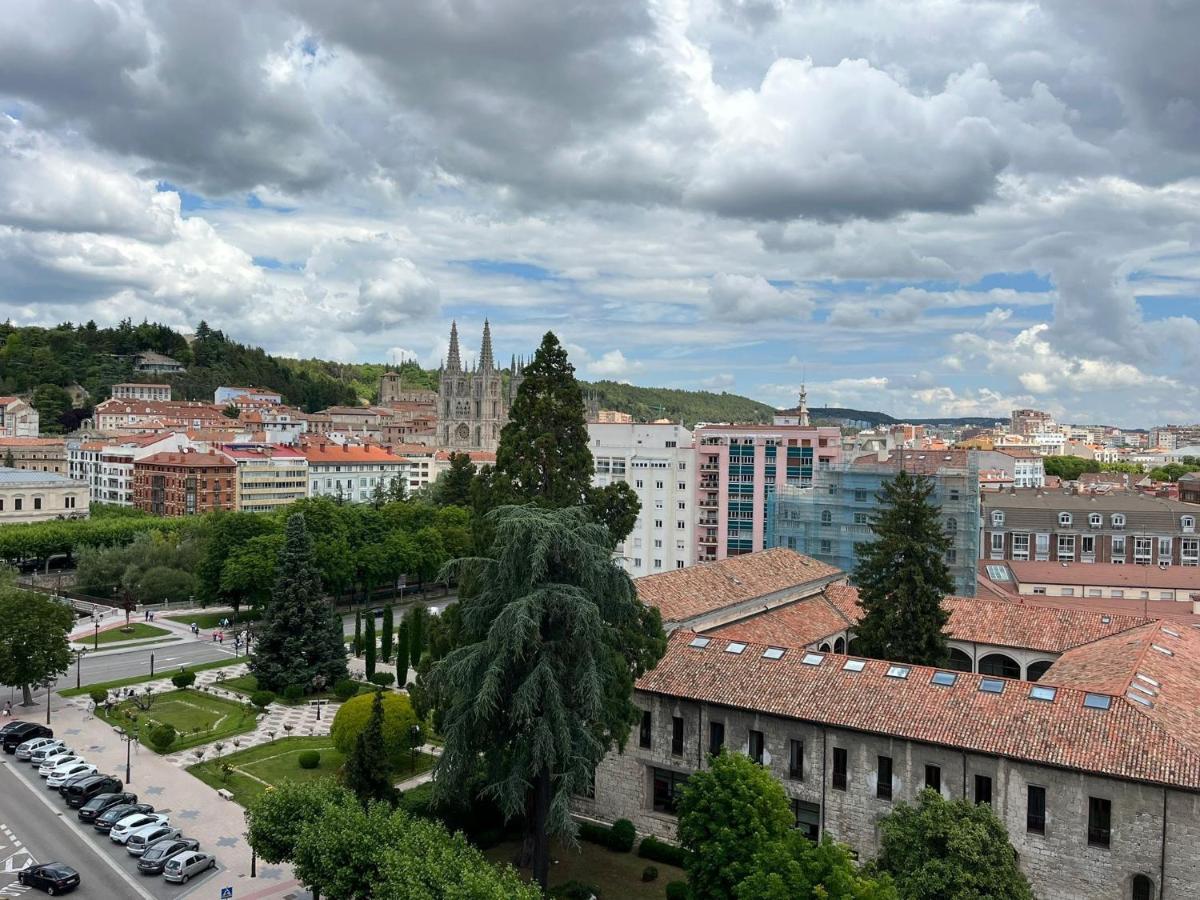 Atuaire Home Gran Apartamento Con Vistas A La Catedral De Burgo المظهر الخارجي الصورة
